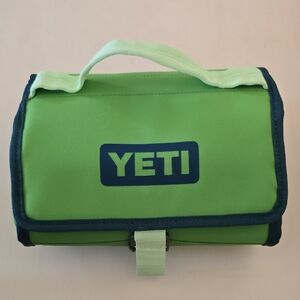 YETI Daytrip Lunch Bag Canopy Green